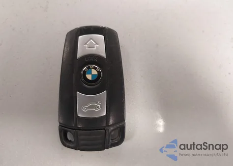 2007 BMW 530Xi из США, поврежденный, VIN WBANF73517CU24541